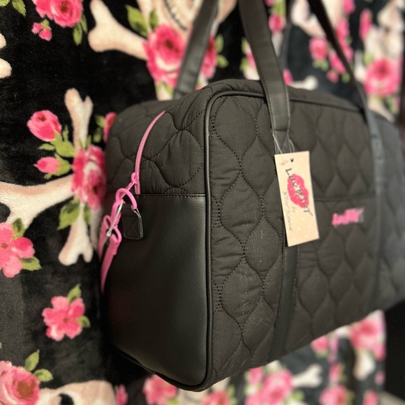 🩷🖤NWT-Betsey Johnson Luv Betsey LBKRUSH
Weekender🩷🖤 - Picture 13 of 14